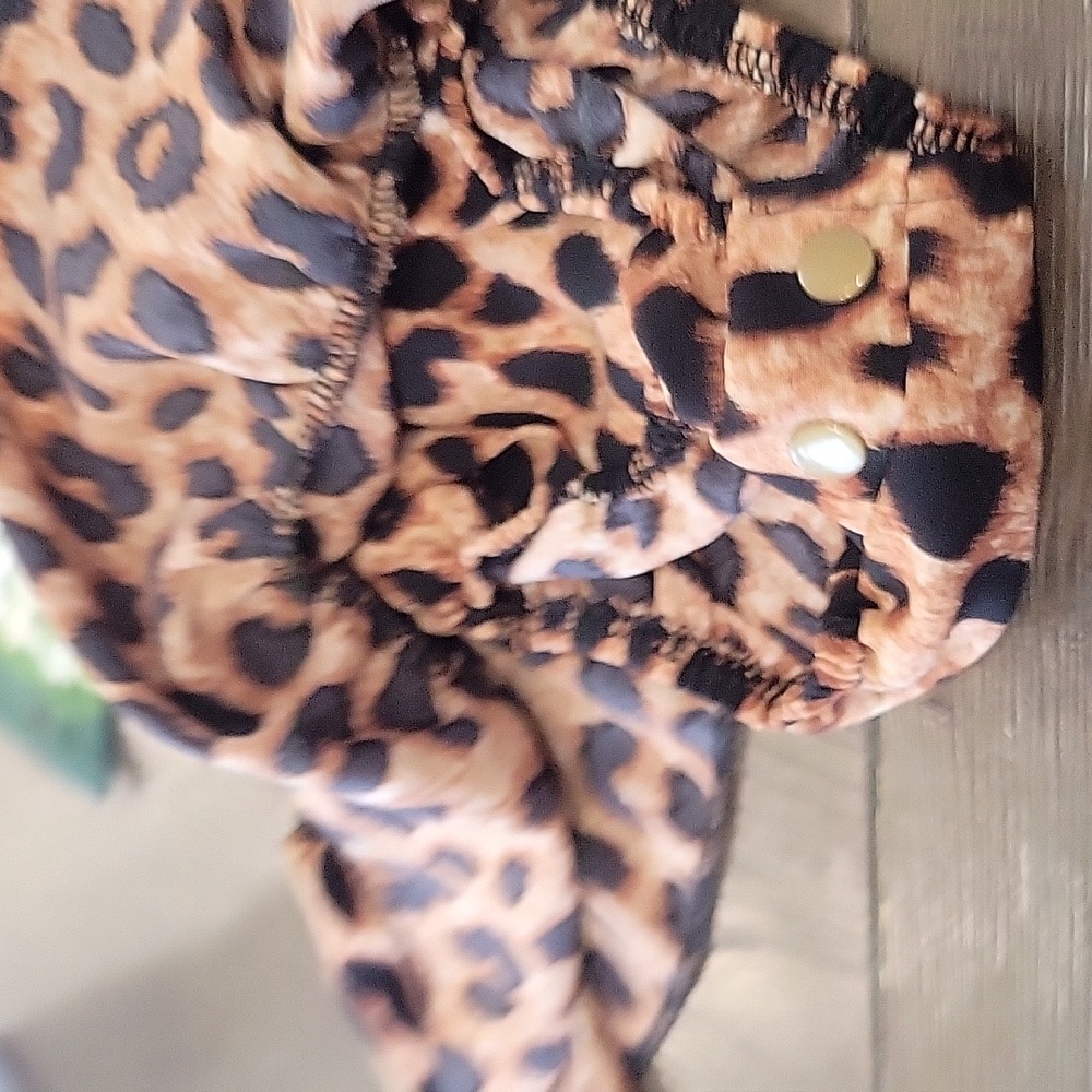 Leopard Print Ruffled Dress - Picture 4 of 10